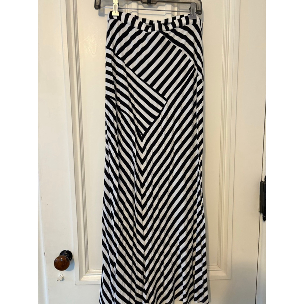 Design History womens Black & White Striped Maxi Skirt Size M